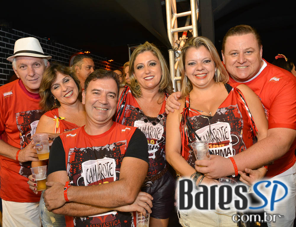 Camarote Bar Brahma promoveu a Fantastica Festa do Chopp com shows de Tiago Abravanel e Mr. Catra Camarote Bar Brahma promoveu a Fantastica Festa do Chopp com shows de Tiago Abravanel e Mr. Catra