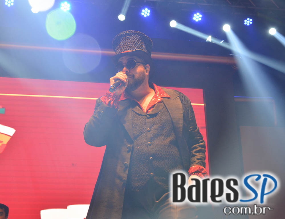 Camarote Bar Brahma promoveu a Fantastica Festa do Chopp com shows de Tiago Abravanel e Mr. Catra Camarote Bar Brahma promoveu a Fantastica Festa do Chopp com shows de Tiago Abravanel e Mr. Catra