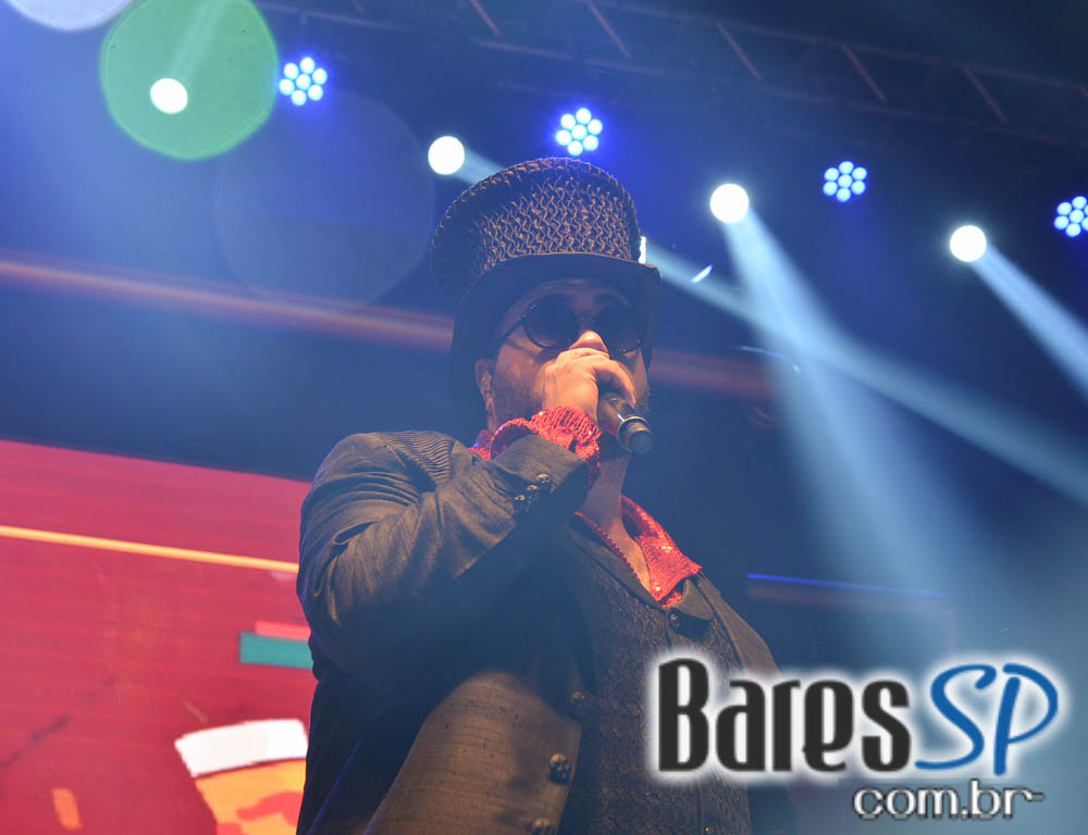 Camarote Bar Brahma promoveu a Fantastica Festa do Chopp com shows de Tiago Abravanel e Mr. Catra Camarote Bar Brahma promoveu a Fantastica Festa do Chopp com shows de Tiago Abravanel e Mr. Catra