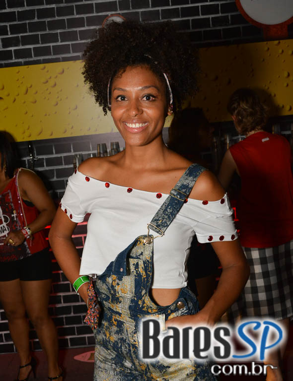 Camarote Bar Brahma promoveu a Fantastica Festa do Chopp com shows de Tiago Abravanel e Mr. Catra Camarote Bar Brahma promoveu a Fantastica Festa do Chopp com shows de Tiago Abravanel e Mr. Catra