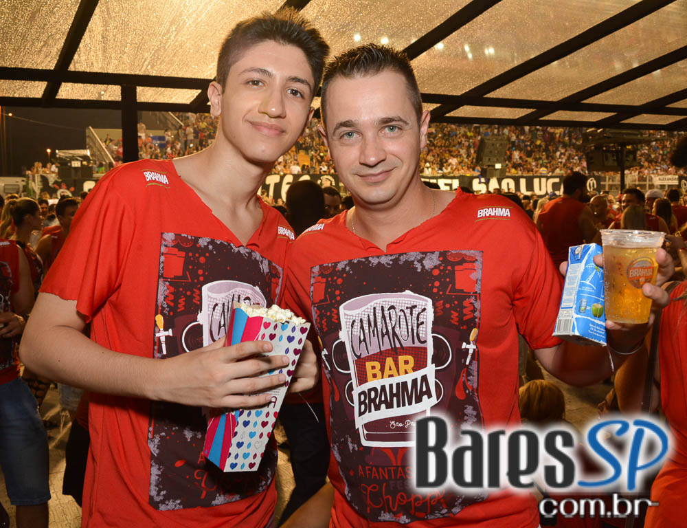 Camarote Bar Brahma promoveu a Fantastica Festa do Chopp com shows de Tiago Abravanel e Mr. Catra Camarote Bar Brahma promoveu a Fantastica Festa do Chopp com shows de Tiago Abravanel e Mr. Catra