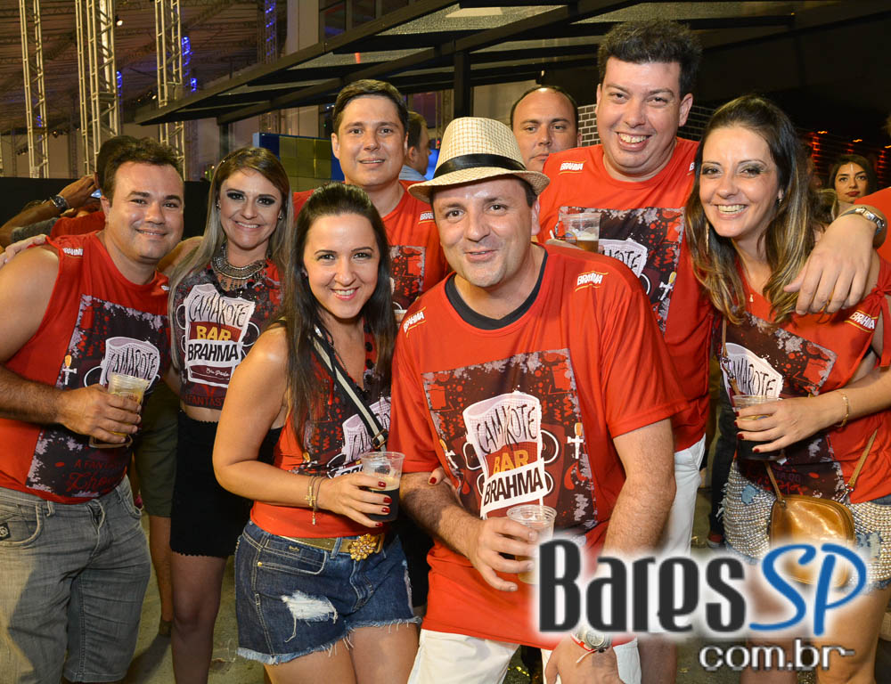 Camarote Bar Brahma promoveu a Fantastica Festa do Chopp com shows de Tiago Abravanel e Mr. Catra Camarote Bar Brahma promoveu a Fantastica Festa do Chopp com shows de Tiago Abravanel e Mr. Catra