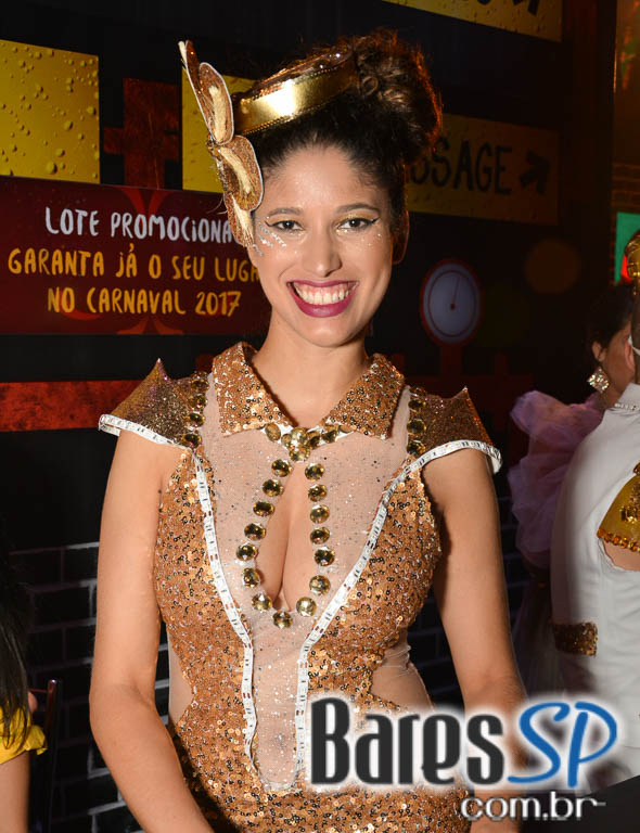 Desfile das Campeãs com show de Zeca Pagodinho do Camarote Bar Brahma Desfile das Campeãs com show de Zeca Pagodinho do Camarote Bar Brahma