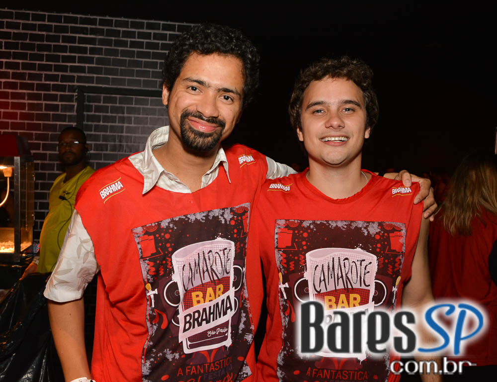 Desfile das Campeãs com show de Zeca Pagodinho do Camarote Bar Brahma Desfile das Campeãs com show de Zeca Pagodinho do Camarote Bar Brahma
