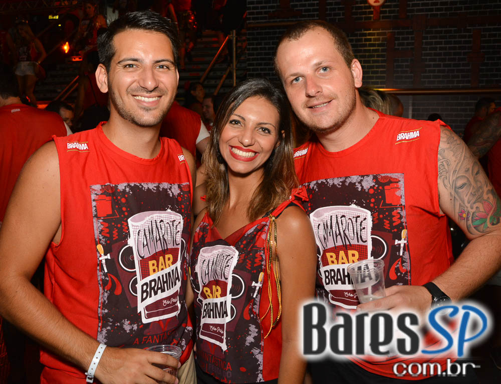Desfile das Campeãs com show de Zeca Pagodinho do Camarote Bar Brahma Desfile das Campeãs com show de Zeca Pagodinho do Camarote Bar Brahma