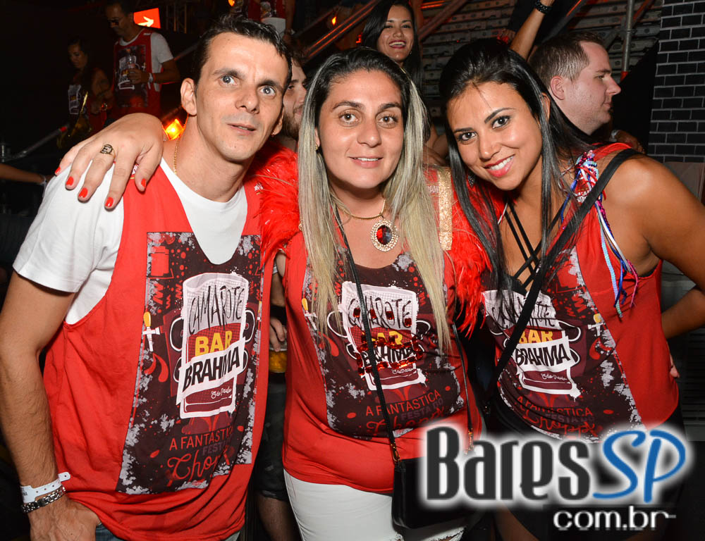 Desfile das Campeãs com show de Zeca Pagodinho do Camarote Bar Brahma Desfile das Campeãs com show de Zeca Pagodinho do Camarote Bar Brahma