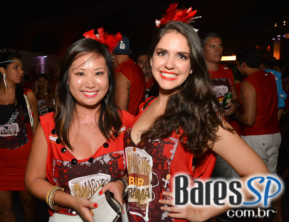 Desfile das Campeãs com show de Zeca Pagodinho do Camarote Bar Brahma Desfile das Campeãs com show de Zeca Pagodinho do Camarote Bar Brahma