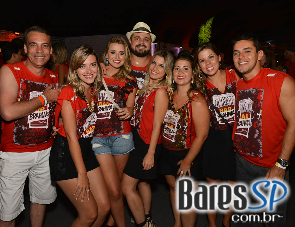 Desfile das Campeãs com show de Zeca Pagodinho do Camarote Bar Brahma Desfile das Campeãs com show de Zeca Pagodinho do Camarote Bar Brahma