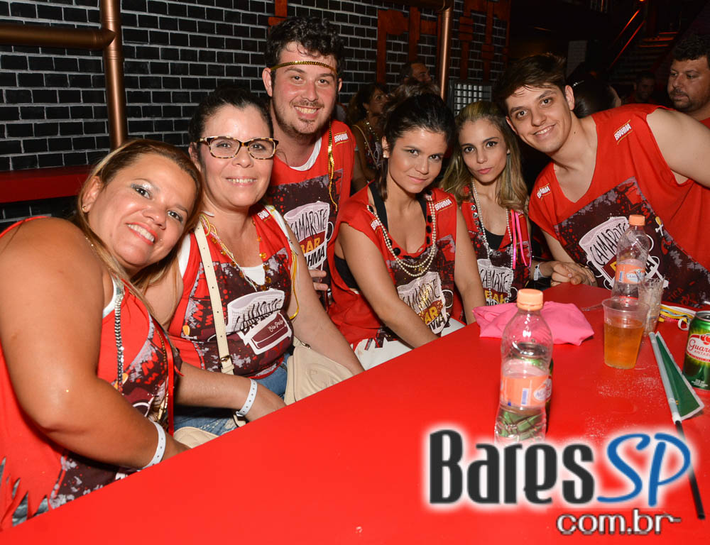 Desfile das Campeãs com show de Zeca Pagodinho do Camarote Bar Brahma Desfile das Campeãs com show de Zeca Pagodinho do Camarote Bar Brahma