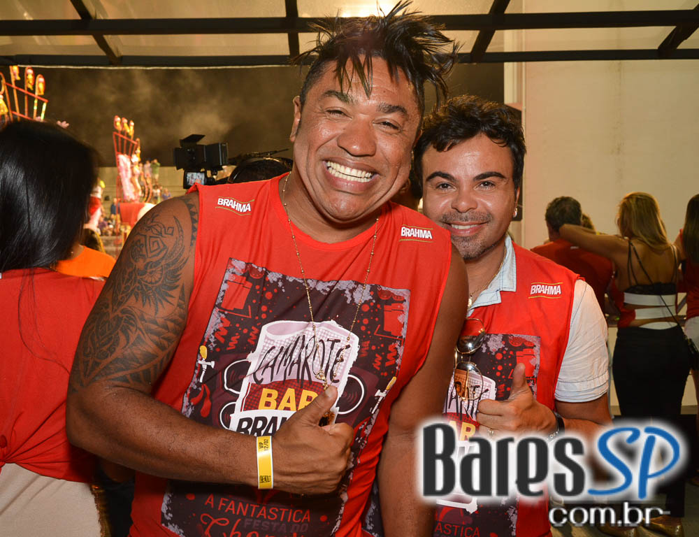 Desfile das Campeãs com show de Zeca Pagodinho do Camarote Bar Brahma Desfile das Campeãs com show de Zeca Pagodinho do Camarote Bar Brahma