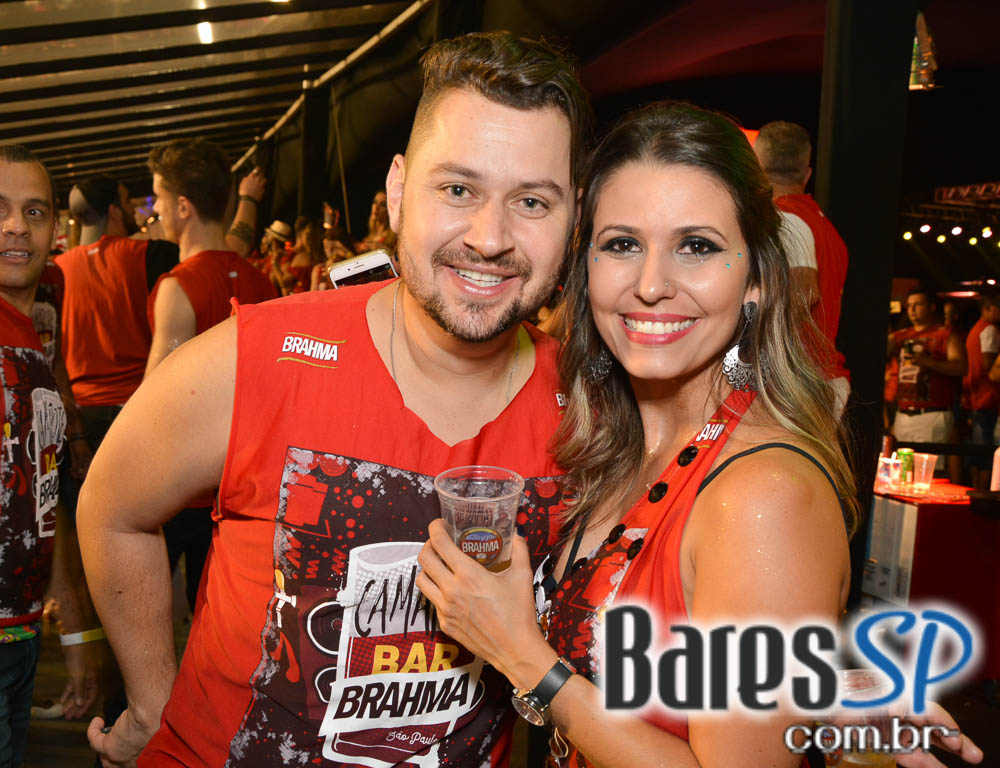 Desfile das Campeãs com show de Zeca Pagodinho do Camarote Bar Brahma Desfile das Campeãs com show de Zeca Pagodinho do Camarote Bar Brahma