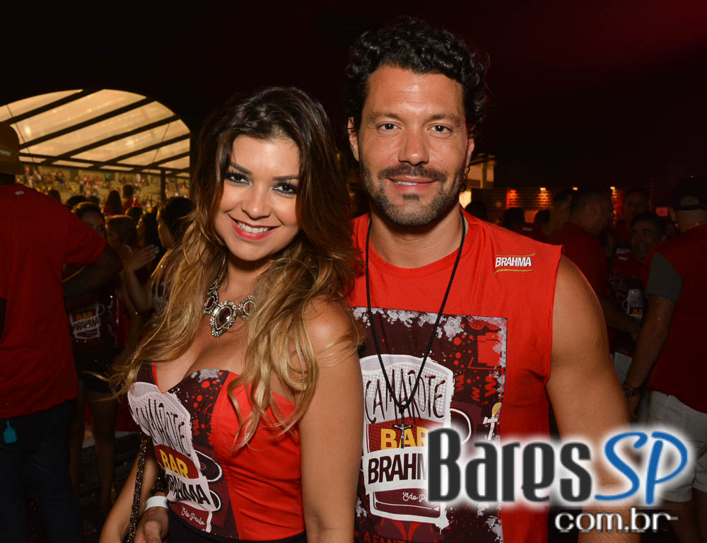 Desfile das Campeãs com show de Zeca Pagodinho do Camarote Bar Brahma Desfile das Campeãs com show de Zeca Pagodinho do Camarote Bar Brahma