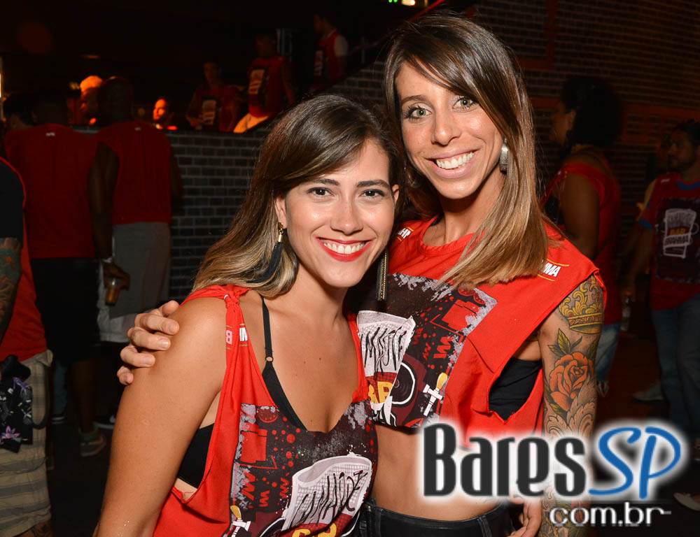 Desfile das Campeãs com show de Zeca Pagodinho do Camarote Bar Brahma Desfile das Campeãs com show de Zeca Pagodinho do Camarote Bar Brahma