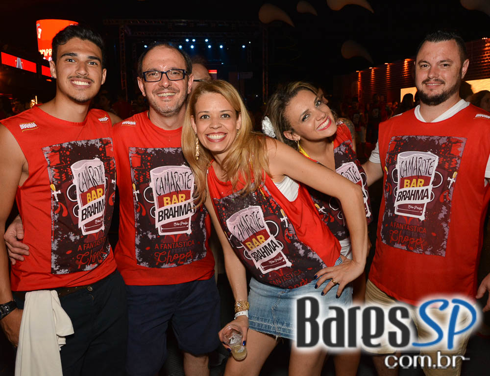 Desfile das Campeãs com show de Zeca Pagodinho do Camarote Bar Brahma Desfile das Campeãs com show de Zeca Pagodinho do Camarote Bar Brahma