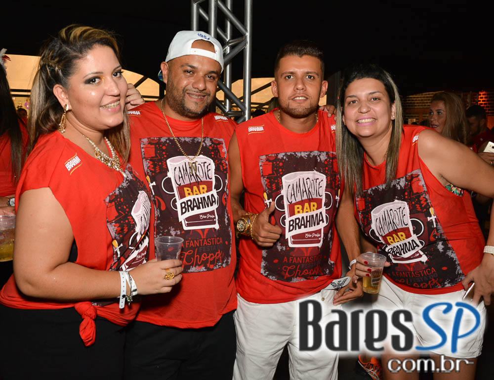Desfile das Campeãs com show de Zeca Pagodinho do Camarote Bar Brahma Desfile das Campeãs com show de Zeca Pagodinho do Camarote Bar Brahma