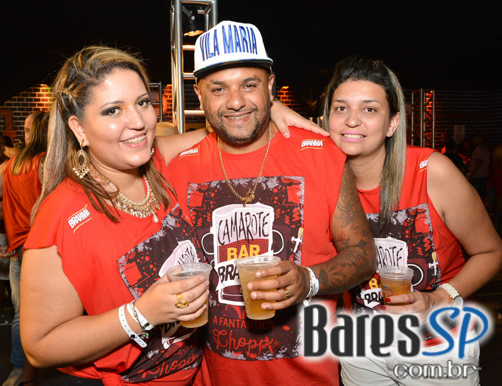 Desfile das Campeãs com show de Zeca Pagodinho do Camarote Bar Brahma Desfile das Campeãs com show de Zeca Pagodinho do Camarote Bar Brahma