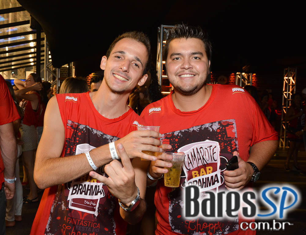 Desfile das Campeãs com show de Zeca Pagodinho do Camarote Bar Brahma Desfile das Campeãs com show de Zeca Pagodinho do Camarote Bar Brahma