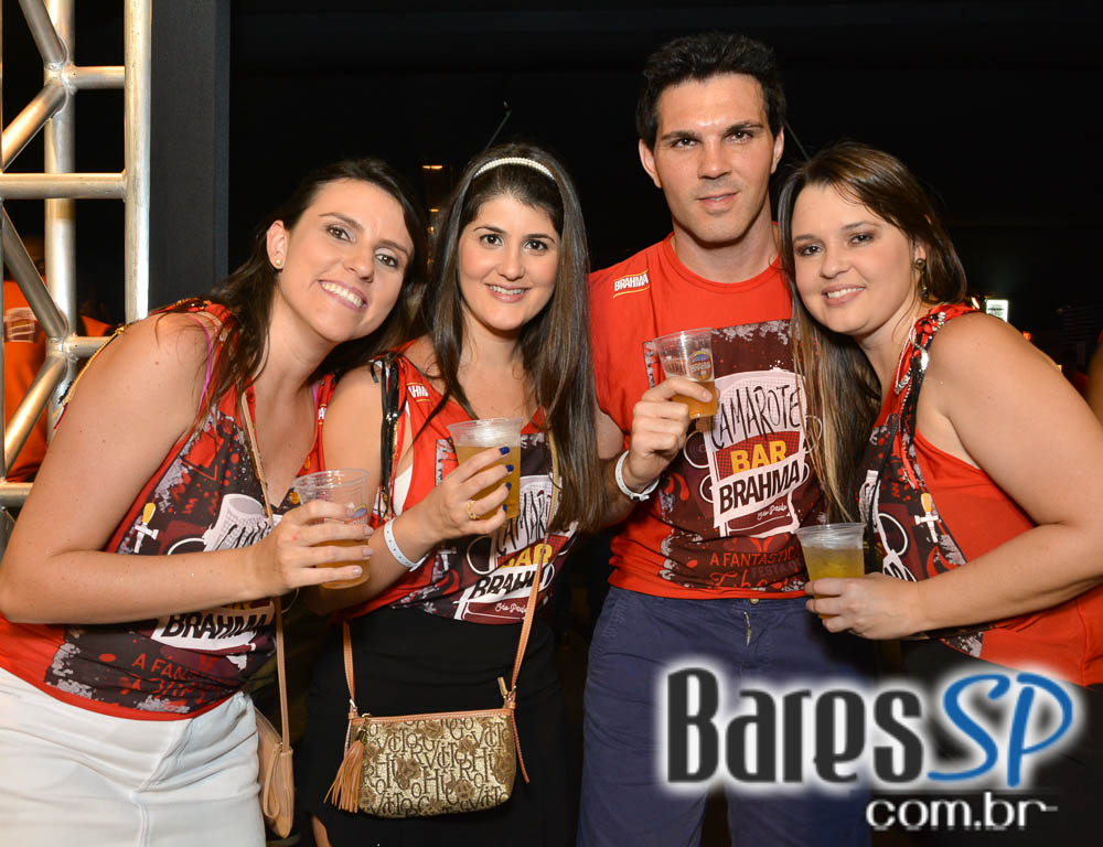 Desfile das Campeãs com show de Zeca Pagodinho do Camarote Bar Brahma Desfile das Campeãs com show de Zeca Pagodinho do Camarote Bar Brahma