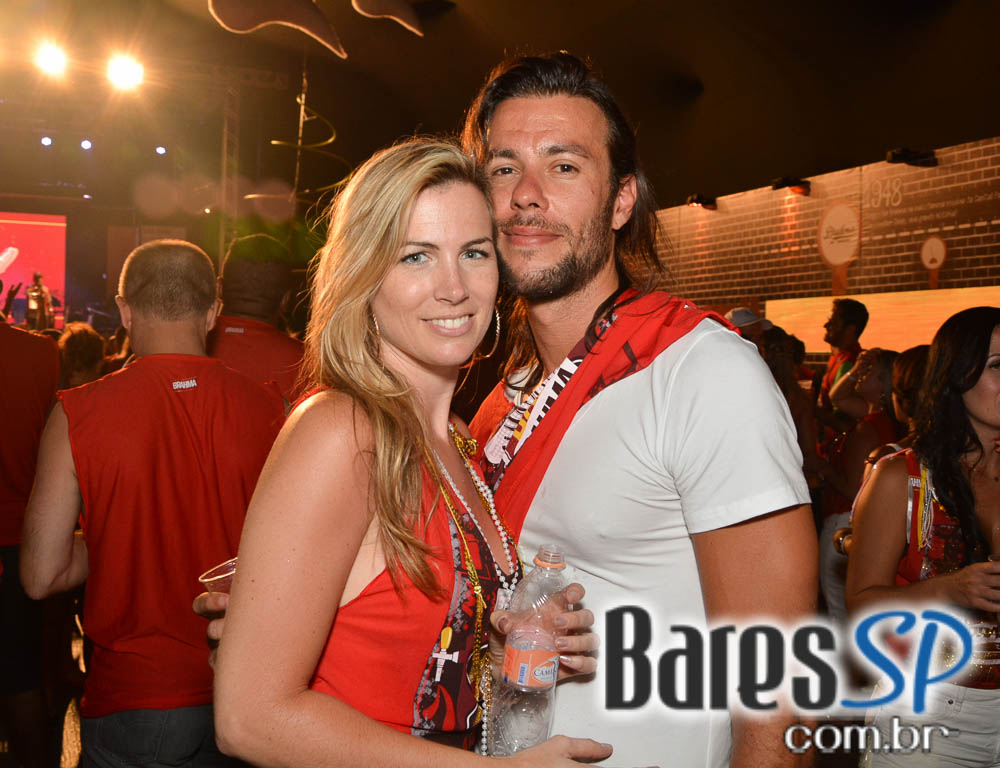 Desfile das Campeãs com show de Zeca Pagodinho do Camarote Bar Brahma Desfile das Campeãs com show de Zeca Pagodinho do Camarote Bar Brahma