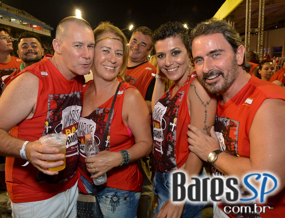 Desfile das Campeãs com show de Zeca Pagodinho do Camarote Bar Brahma Desfile das Campeãs com show de Zeca Pagodinho do Camarote Bar Brahma