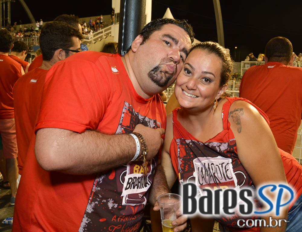 Desfile das Campeãs com show de Zeca Pagodinho do Camarote Bar Brahma Desfile das Campeãs com show de Zeca Pagodinho do Camarote Bar Brahma