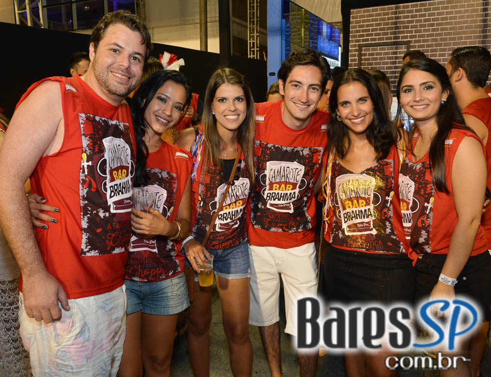 Desfile das Campeãs com show de Zeca Pagodinho do Camarote Bar Brahma Desfile das Campeãs com show de Zeca Pagodinho do Camarote Bar Brahma