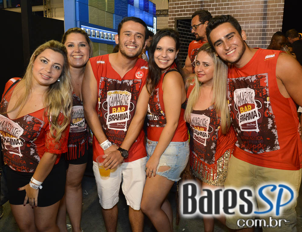 Desfile das Campeãs com show de Zeca Pagodinho do Camarote Bar Brahma Desfile das Campeãs com show de Zeca Pagodinho do Camarote Bar Brahma