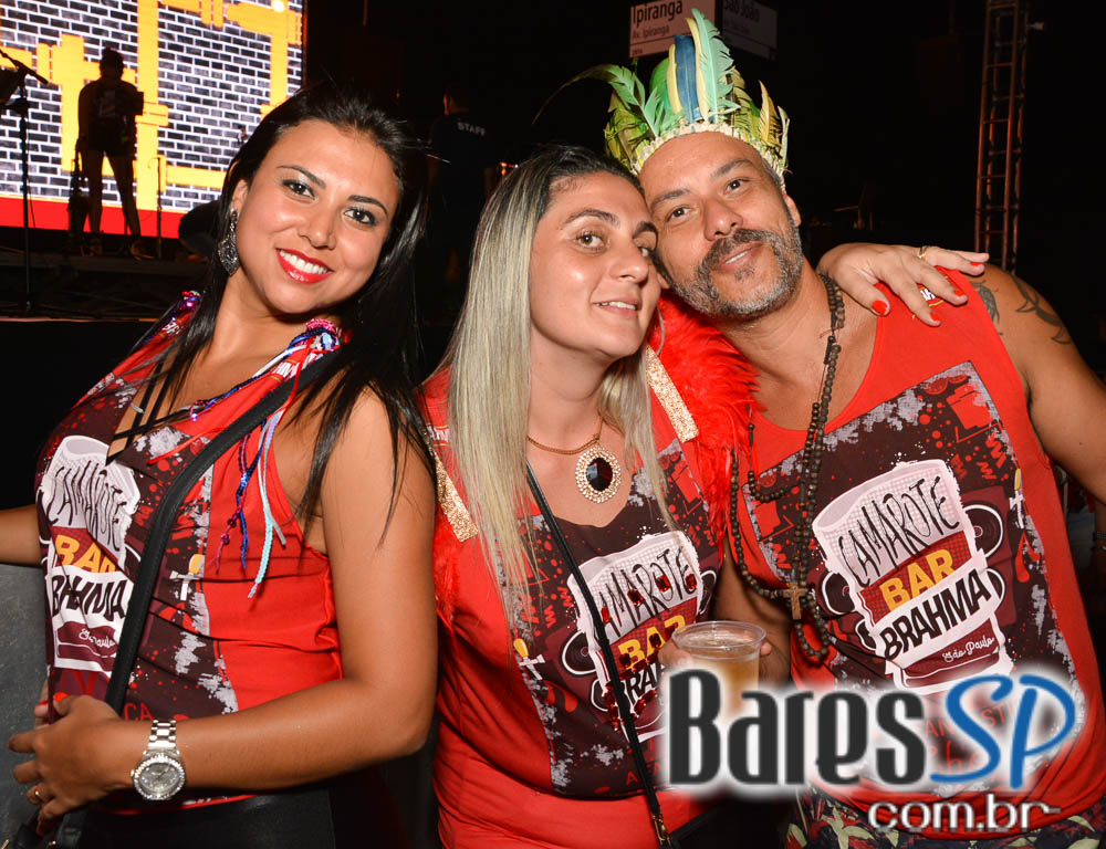 Desfile das Campeãs com show de Zeca Pagodinho do Camarote Bar Brahma Desfile das Campeãs com show de Zeca Pagodinho do Camarote Bar Brahma