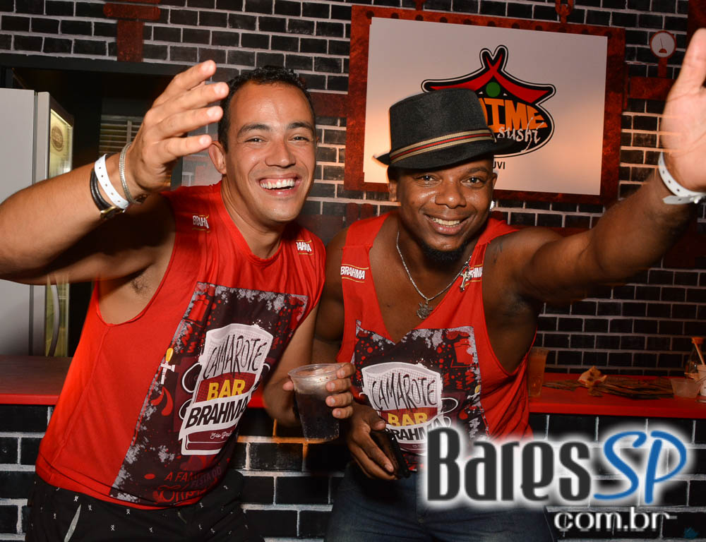 Desfile das Campeãs com show de Zeca Pagodinho do Camarote Bar Brahma Desfile das Campeãs com show de Zeca Pagodinho do Camarote Bar Brahma