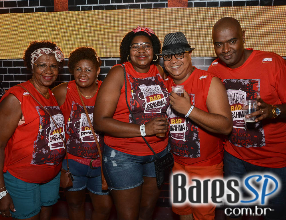 Desfile das Campeãs com show de Zeca Pagodinho do Camarote Bar Brahma Desfile das Campeãs com show de Zeca Pagodinho do Camarote Bar Brahma