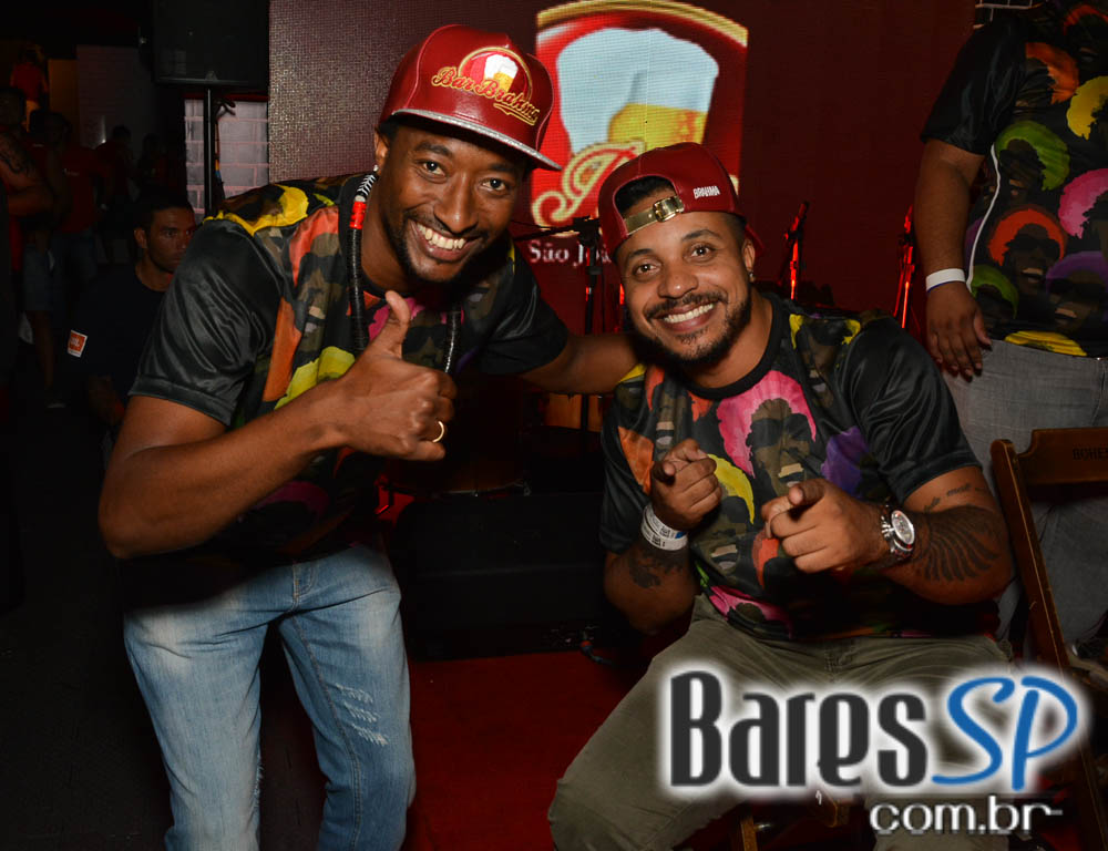 Desfile das Campeãs com show de Zeca Pagodinho do Camarote Bar Brahma Desfile das Campeãs com show de Zeca Pagodinho do Camarote Bar Brahma