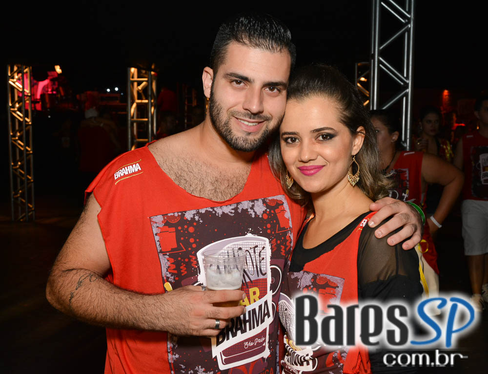 Desfile das Campeãs com show de Zeca Pagodinho do Camarote Bar Brahma Desfile das Campeãs com show de Zeca Pagodinho do Camarote Bar Brahma