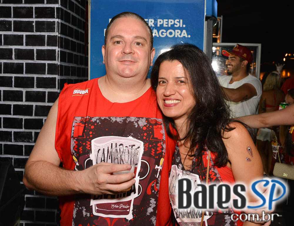 Desfile das Campeãs com show de Zeca Pagodinho do Camarote Bar Brahma Desfile das Campeãs com show de Zeca Pagodinho do Camarote Bar Brahma