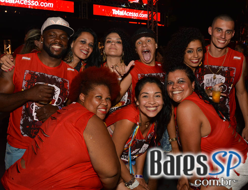 Desfile das Campeãs com show de Zeca Pagodinho do Camarote Bar Brahma Desfile das Campeãs com show de Zeca Pagodinho do Camarote Bar Brahma