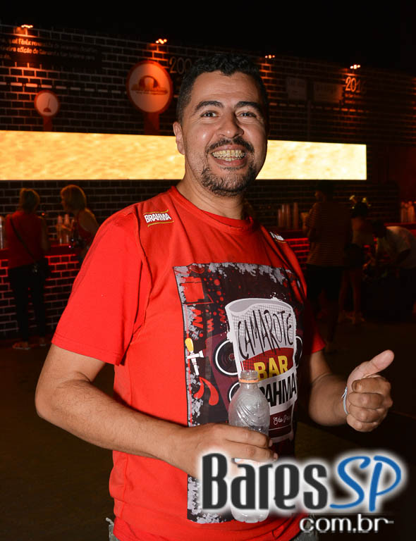 Desfile das Campeãs com show de Zeca Pagodinho do Camarote Bar Brahma Desfile das Campeãs com show de Zeca Pagodinho do Camarote Bar Brahma