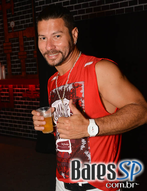 Desfile das Campeãs com show de Zeca Pagodinho do Camarote Bar Brahma Desfile das Campeãs com show de Zeca Pagodinho do Camarote Bar Brahma