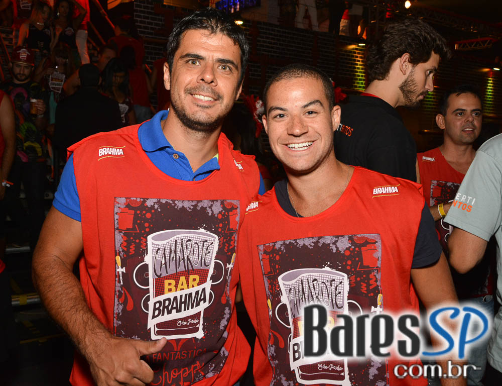 Desfile das Campeãs com show de Zeca Pagodinho do Camarote Bar Brahma Desfile das Campeãs com show de Zeca Pagodinho do Camarote Bar Brahma