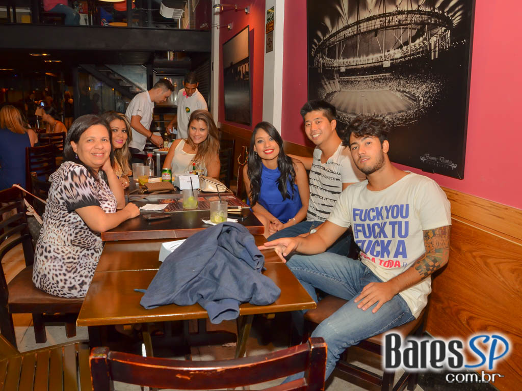 Lapa 40 Graus recebeu Bloco Unidos do BPM e Escola de Samba Tom Maior Lapa 40 Graus recebeu Bloco Unidos do BPM e Escola de Samba Tom Maior