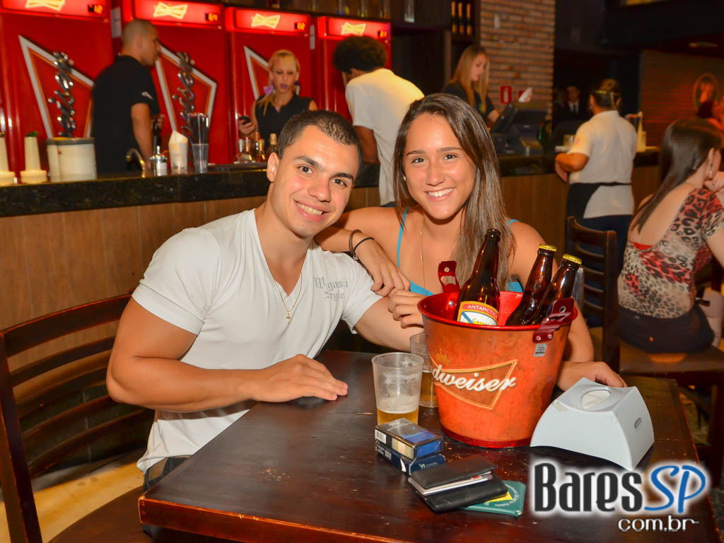 Lapa 40 Graus recebeu Bloco Unidos do BPM e Escola de Samba Tom Maior Lapa 40 Graus recebeu Bloco Unidos do BPM e Escola de Samba Tom Maior