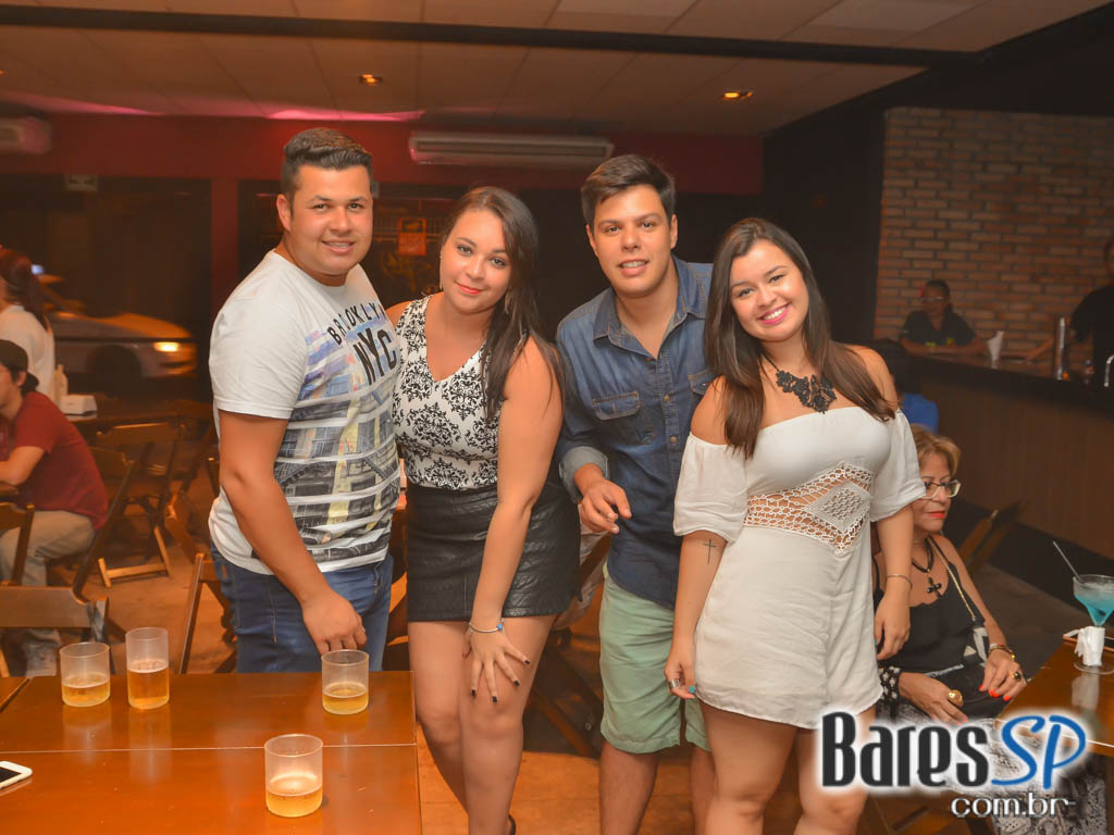 Lapa 40 Graus recebeu Bloco Unidos do BPM e Escola de Samba Tom Maior Lapa 40 Graus recebeu Bloco Unidos do BPM e Escola de Samba Tom Maior