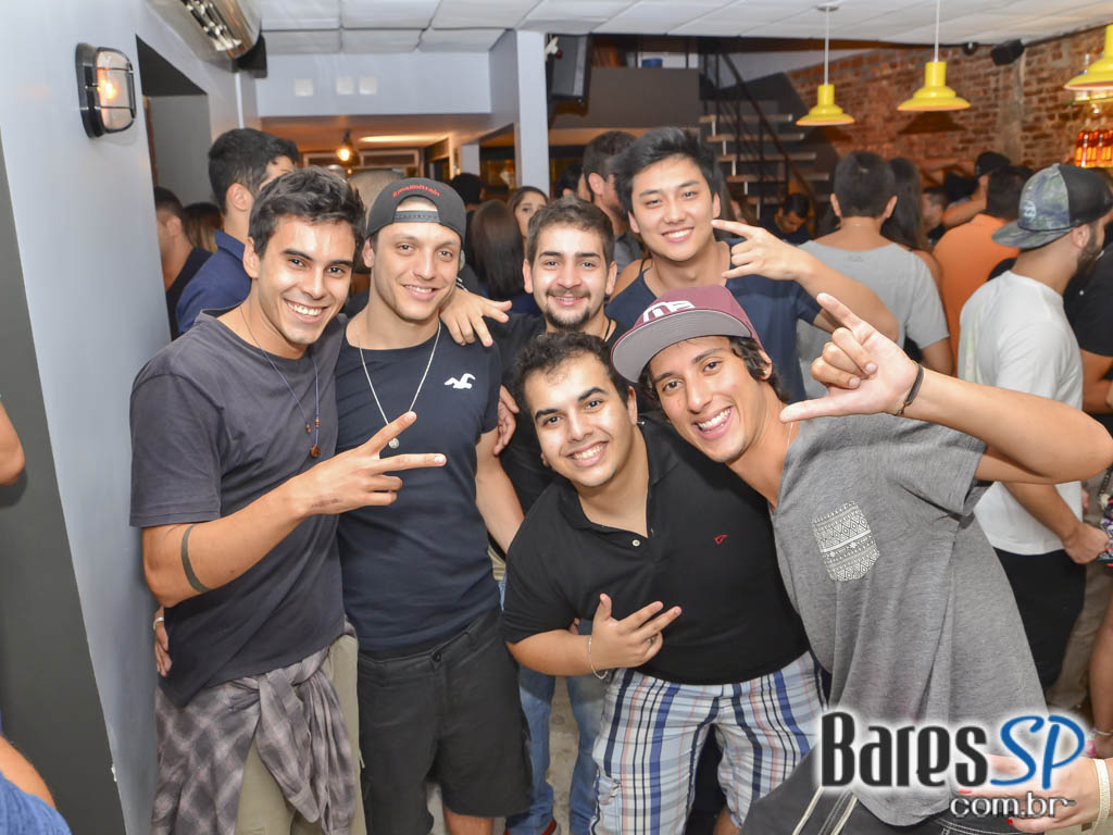 NaMadá Bar inaugurou na Vila Madalena com banda Balanço Mariah e DJ Harlen Barreto nas pick-ups NaMadá Bar inaugurou na Vila Madalena com banda Balanço Mariah e DJ Harlen Barreto nas pick-ups