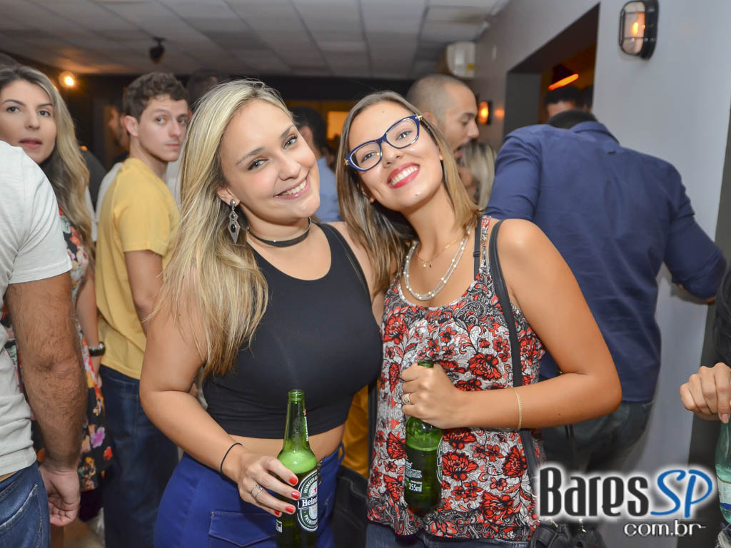 NaMadá Bar inaugurou na Vila Madalena com banda Balanço Mariah e DJ Harlen Barreto nas pick-ups NaMadá Bar inaugurou na Vila Madalena com banda Balanço Mariah e DJ Harlen Barreto nas pick-ups