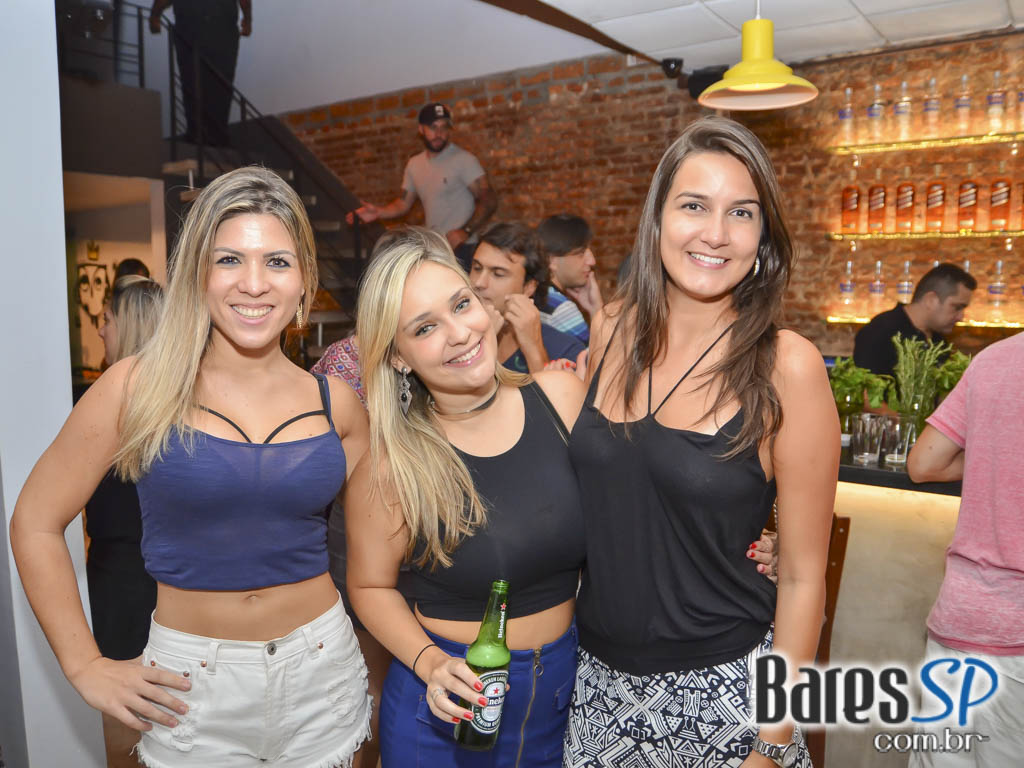 NaMadá Bar inaugurou na Vila Madalena com banda Balanço Mariah e DJ Harlen Barreto nas pick-ups NaMadá Bar inaugurou na Vila Madalena com banda Balanço Mariah e DJ Harlen Barreto nas pick-ups