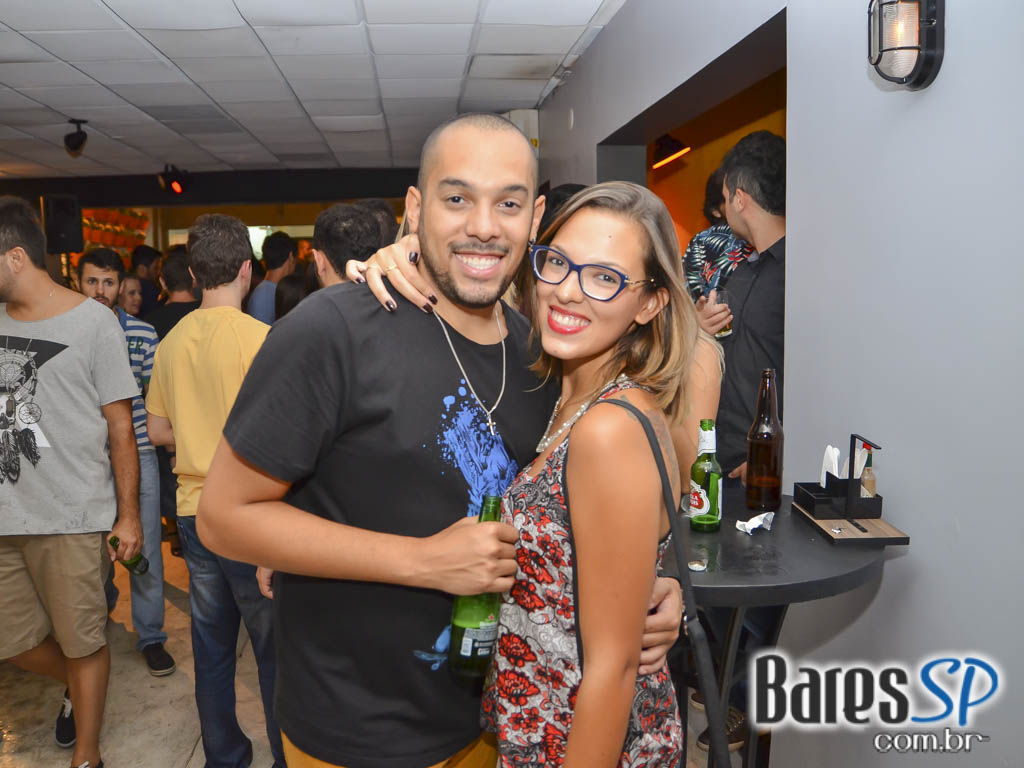 NaMadá Bar inaugurou na Vila Madalena com banda Balanço Mariah e DJ Harlen Barreto nas pick-ups NaMadá Bar inaugurou na Vila Madalena com banda Balanço Mariah e DJ Harlen Barreto nas pick-ups