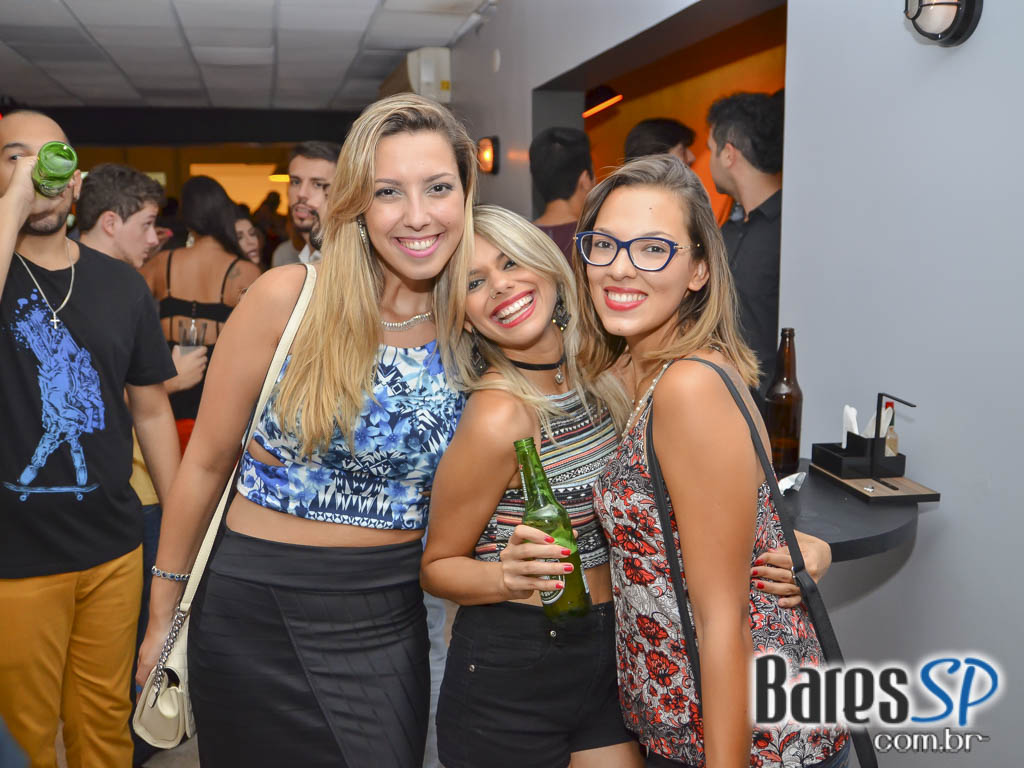 NaMadá Bar inaugurou na Vila Madalena com banda Balanço Mariah e DJ Harlen Barreto nas pick-ups NaMadá Bar inaugurou na Vila Madalena com banda Balanço Mariah e DJ Harlen Barreto nas pick-ups