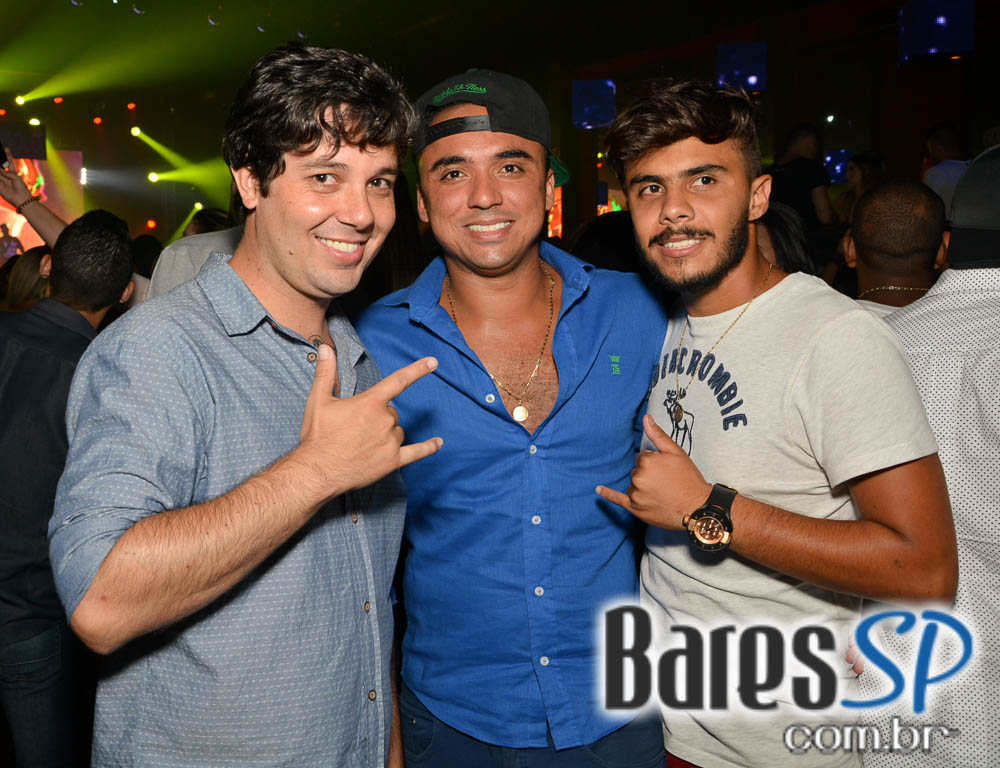 Nego do Borel e MC Bola comandaram o Baile do Patrão na Brooks SP Nego do Borel e MC Bola comandaram o Baile do Patrão na Brooks SP