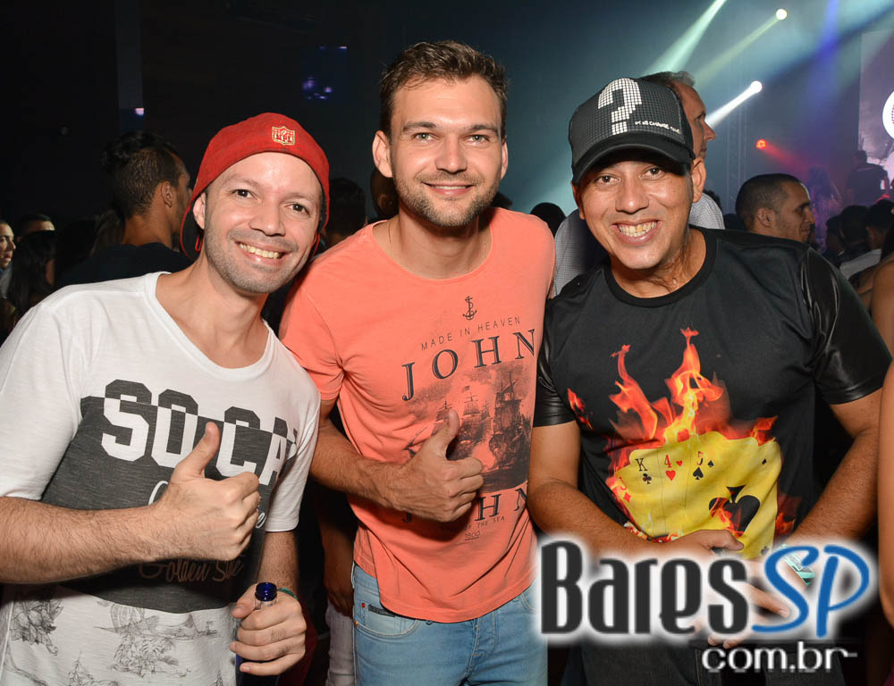 Nego do Borel e MC Bola comandaram o Baile do Patrão na Brooks SP Nego do Borel e MC Bola comandaram o Baile do Patrão na Brooks SP