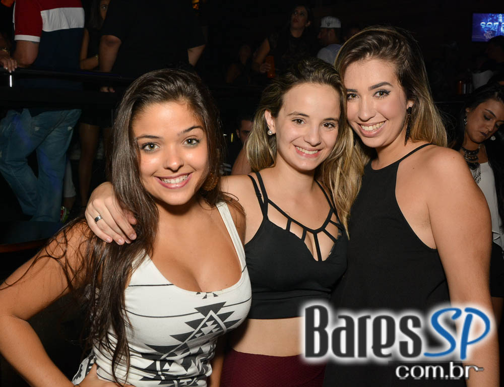 Nego do Borel e MC Bola comandaram o Baile do Patrão na Brooks SP Nego do Borel e MC Bola comandaram o Baile do Patrão na Brooks SP