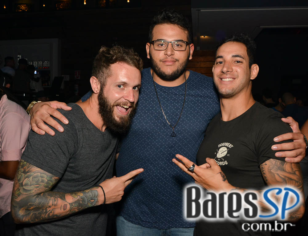 Nego do Borel e MC Bola comandaram o Baile do Patrão na Brooks SP Nego do Borel e MC Bola comandaram o Baile do Patrão na Brooks SP