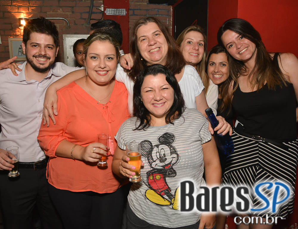 Banda B Jams animou a Festa de Aniversário do Paulo B. no B Music Bar Banda B Jams animou a Festa de Aniversário do Paulo B. no B Music Bar